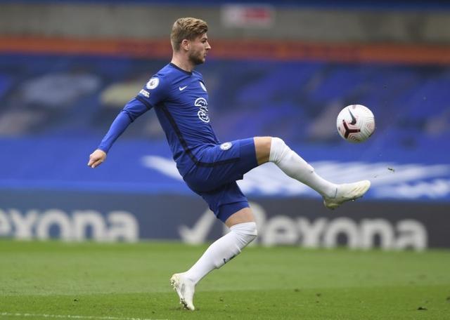 阿斯：费内巴切已与莱万初步接触，提供的一年半合同报价被拒