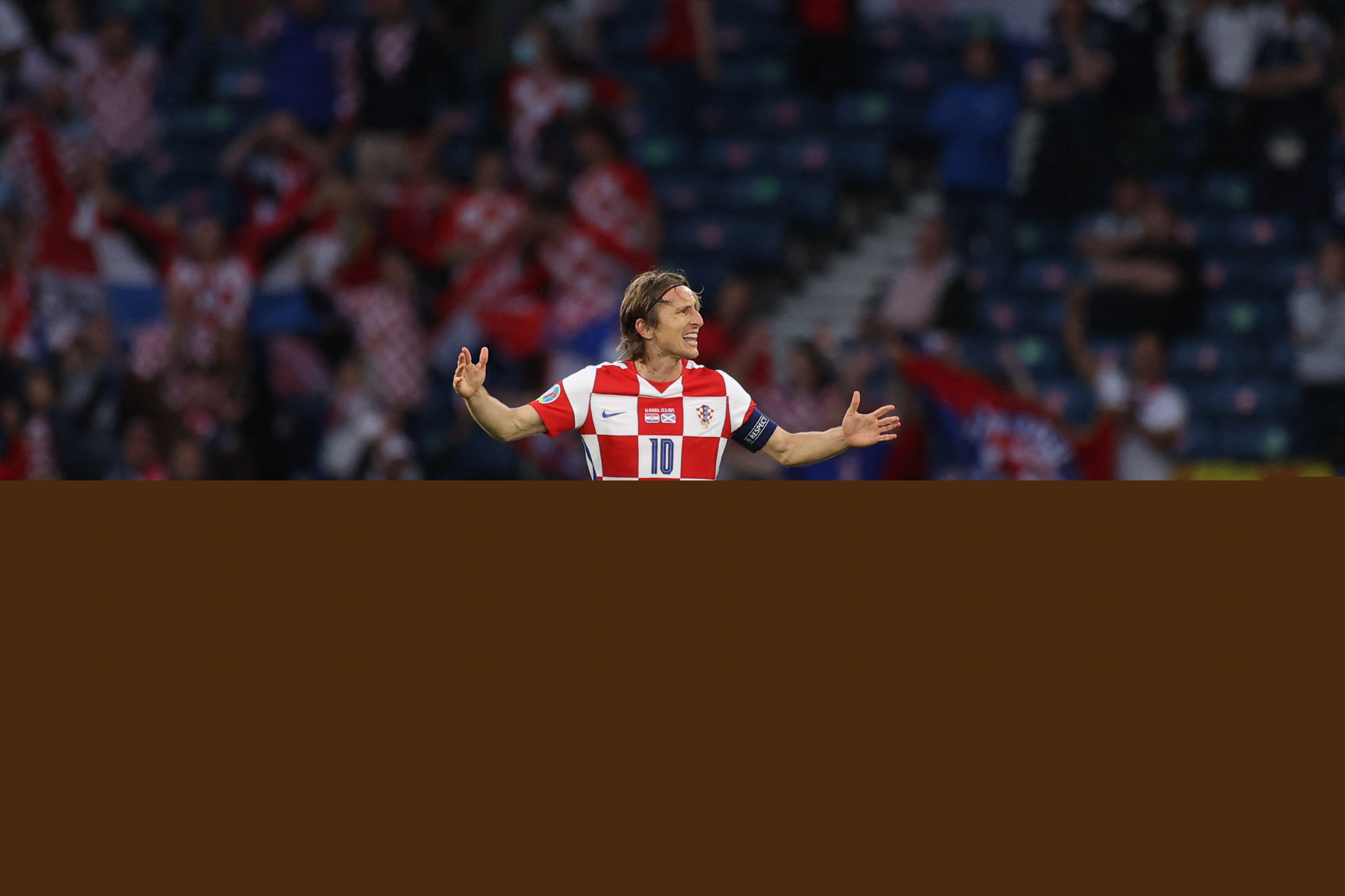 侠记：莫兰特喷35岁克莱是废物，可26岁的他命中率35+16