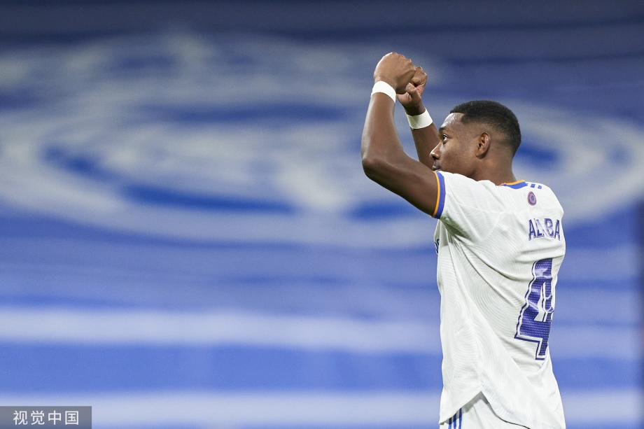 罗体：米兰冬窗寻找吉鲁式中锋，目前正评估菲尔克鲁格