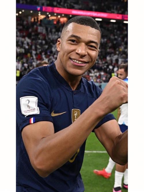 北青：1000余名国安球迷乘坐“球迷专列”前往苏州为球队助威