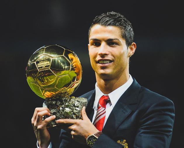 英超战报：沃特金斯、范黑克均双响，布莱顿3-4阿斯顿维拉