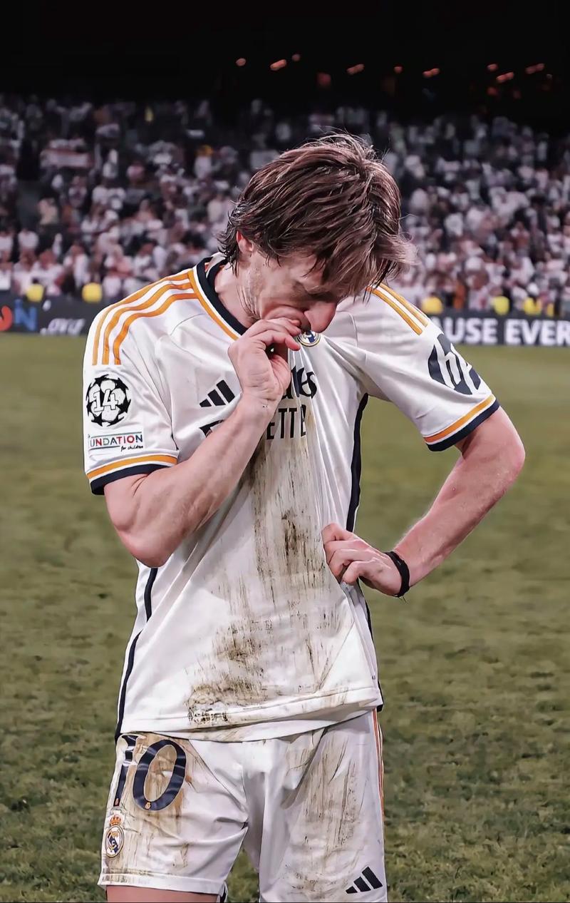 近400名爱好者齐聚，2025“翎跃山海”羽毛球巡回赛广州站落幕